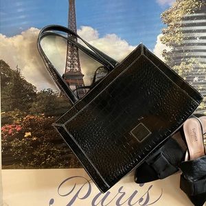 Chic croc-embossed patent handbag